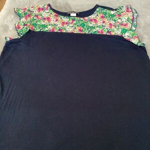 EUC Kim & Cami navy and floral tee size 2X